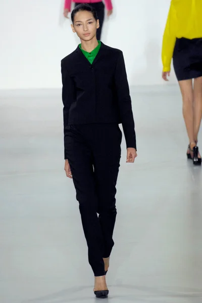Look 3